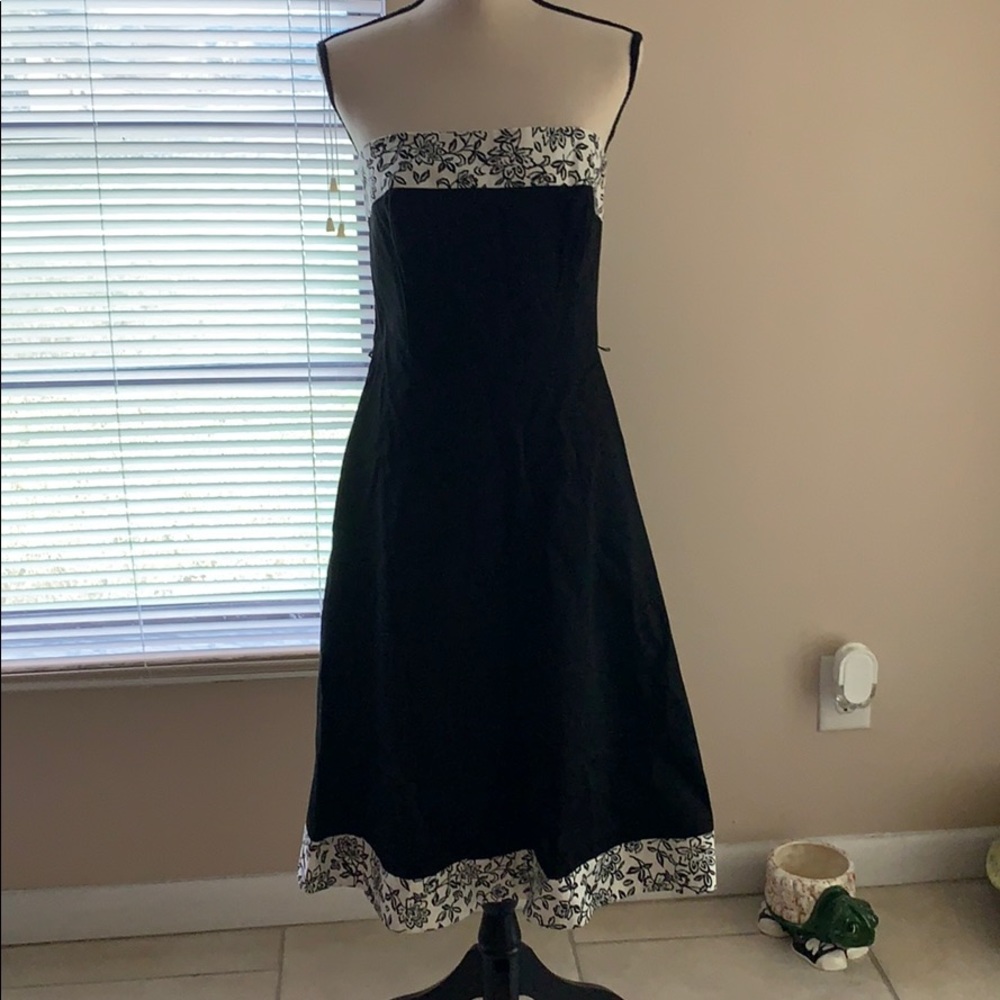 White House Black Market Strapless Mid Length Dress Semi Formal party black 10 - Picture 4 of 9